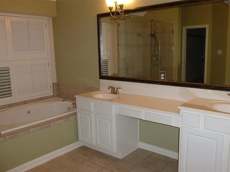 4823 Cypress Spring Dr — Photo 17