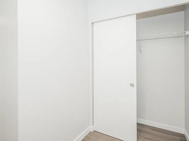 Linden Flats — Photo 100
