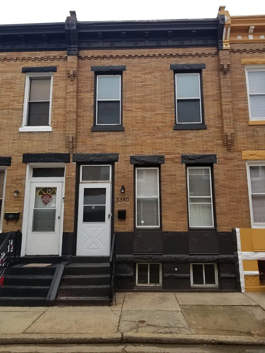 3340 W Sergeant St photo 1