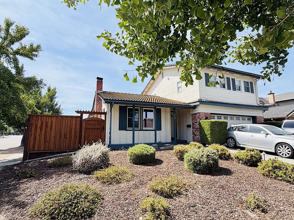 218 Bangor Ave