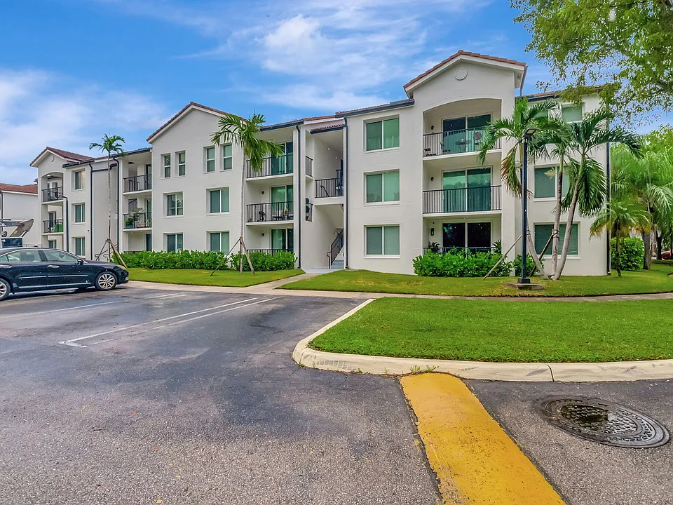 920 Villa Cir