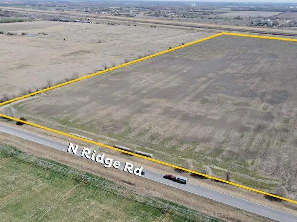 N West St #73, Valley Center, KS 67147