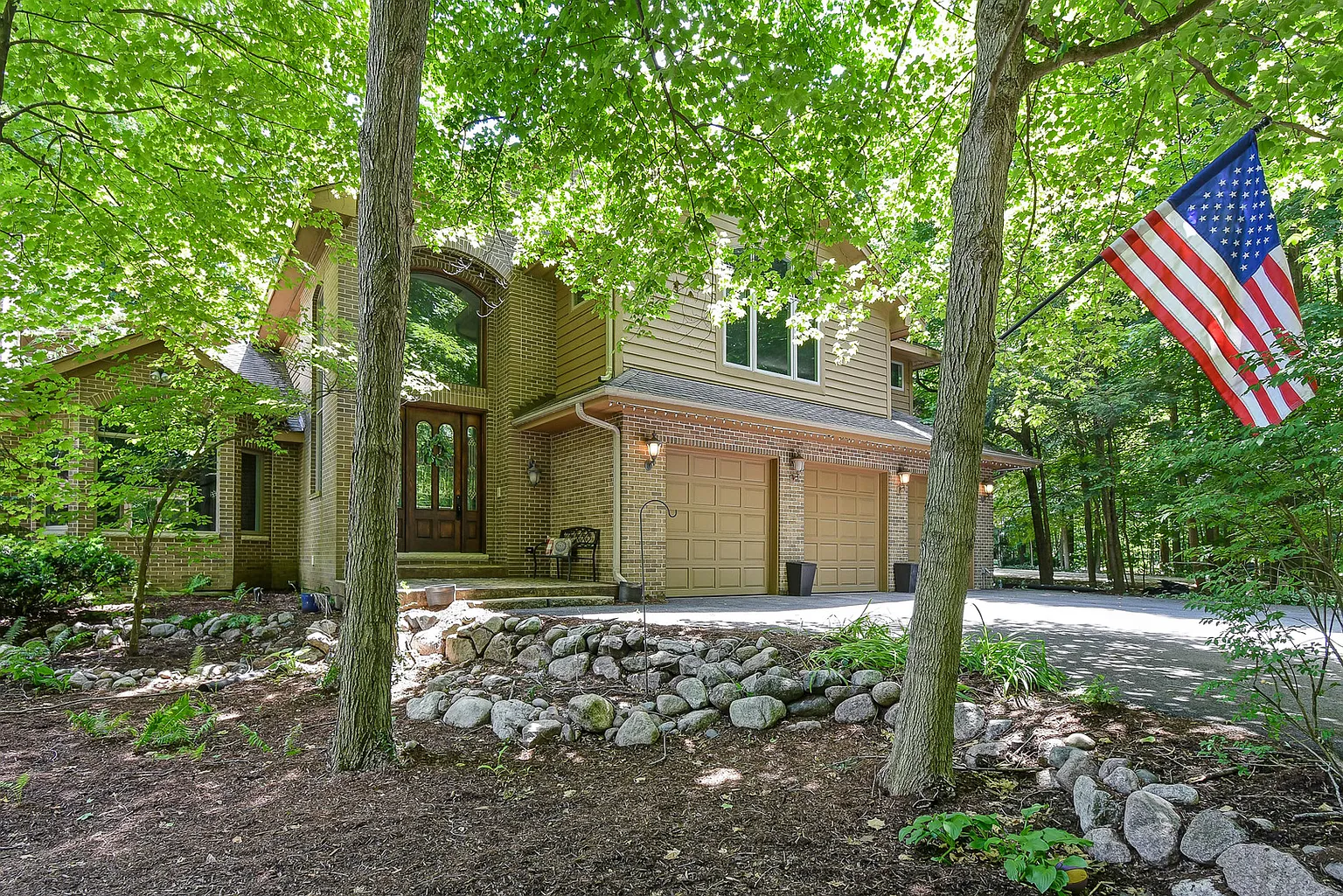 5223 Lee Ave photo 1