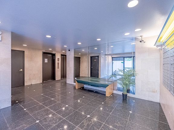 3rd image of 607 W Wrightwood Ave APT 315