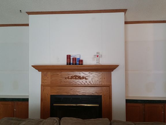 livingroom with fireplace