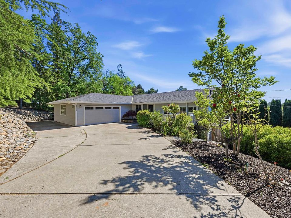 1st image of 3020 Oakwood Rd