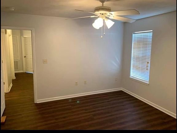 5th image of 104 Weston Cir