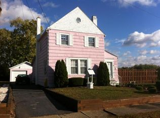 32 Oneida Pl, Forty Fort, PA 18704