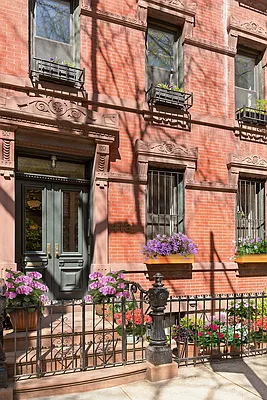 Sold by Corcoran | media 34