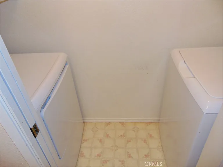 2203 Apricot — Photo 8