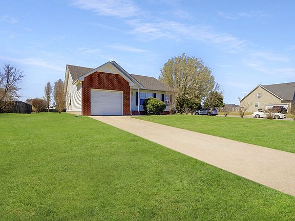 3rd image of 1440 Saint Andrews Dr