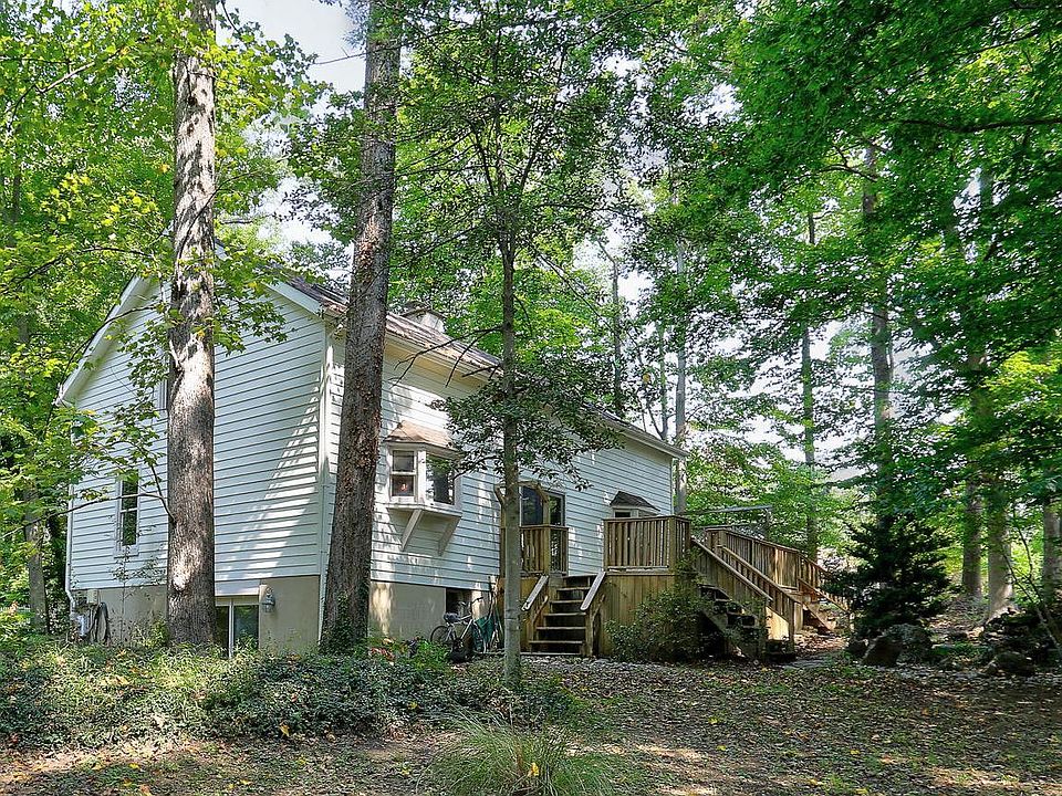 1st image of 2721 Poplar Ln