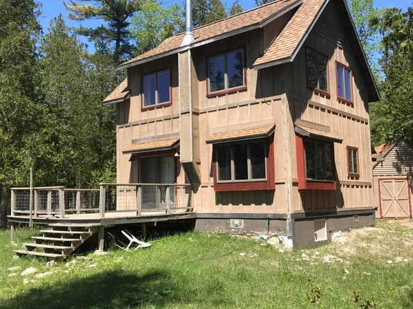 1914 S Point Brulee Rd, Hessel, MI 49745