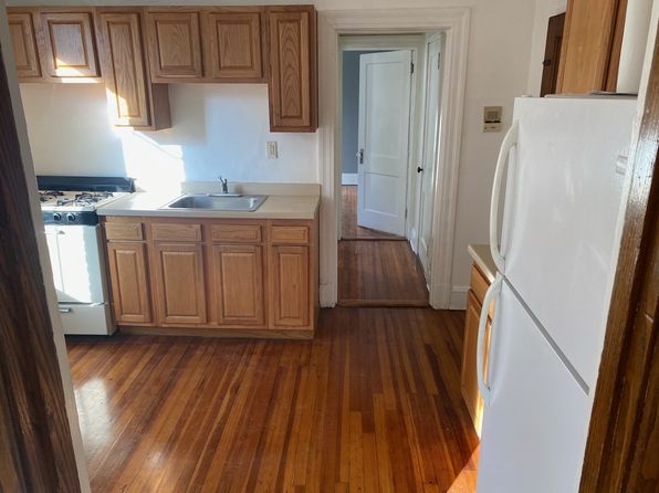 31 Charter Oak Pl APT 11