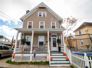 33 Madison St, Newton, NJ 07860