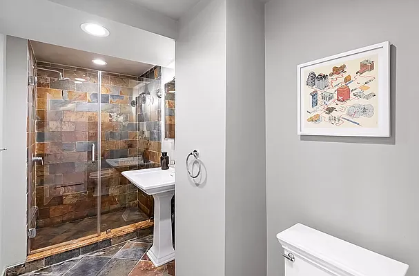 Rented by SERHANT. | media 17