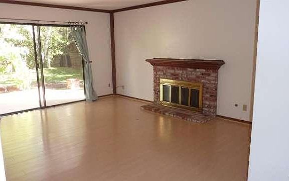 4th image of 540 Walter Ave