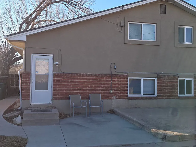 3705 N Chestnut St — Photo 1