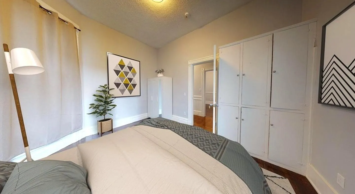 Renovated Lower Haight home with deck & fenced yard — Photo 4
