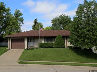 1695 Westridge Dr, Dubuque, IA 52002