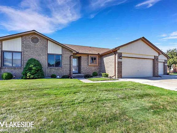 4th image of 26170 N Knollwood Dr #90