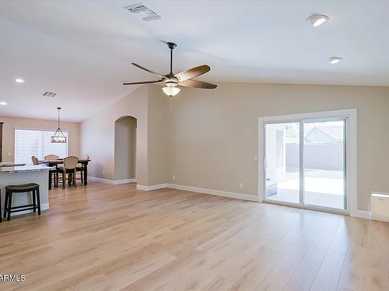 21215 N 92nd Ln — Photo 6