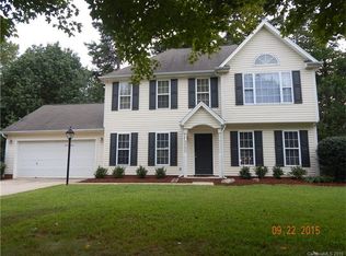 3735 Glen Lyon Dr, Matthews, NC 28105