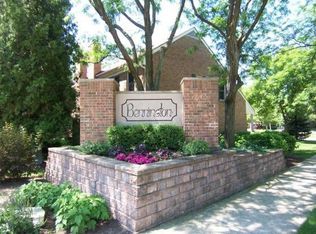 610 Windham Ln, Naperville, IL 60563