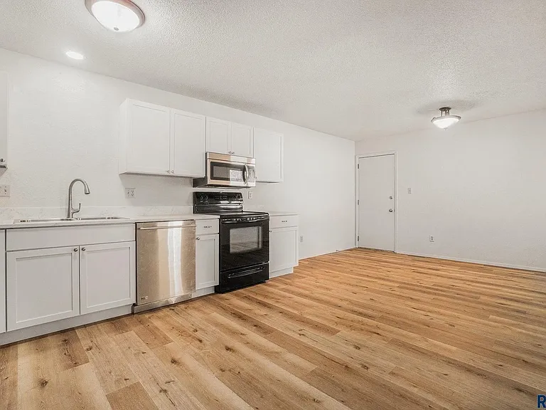 5406 W 44th St — Photo 3