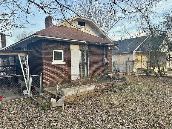 3rd image of 1185 Englewood St
