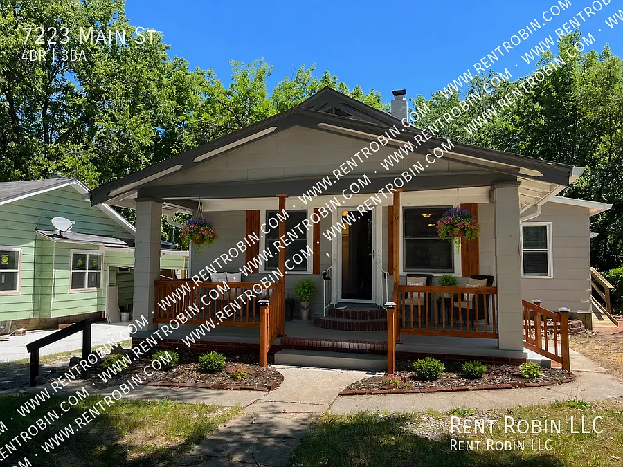 7223 Main St