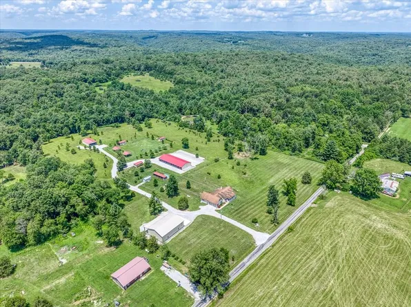 125 Clarence Lee Rd, Lancing, TN 37770