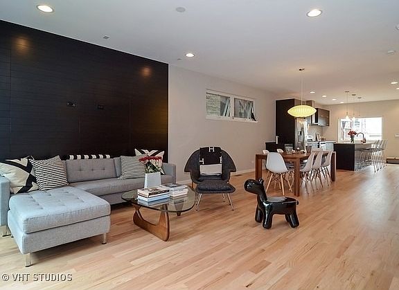 4th image of 1630 N Humboldt Blvd