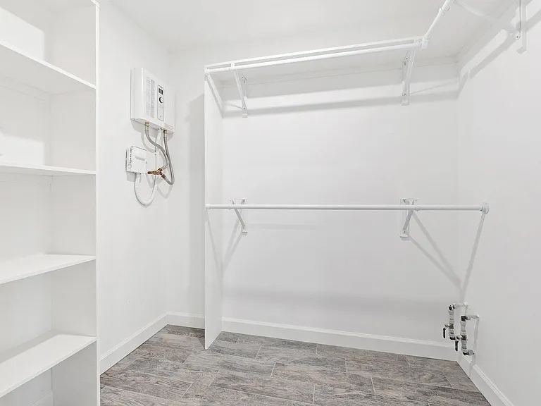 1517 Ocean Dr #10 — Photo 8