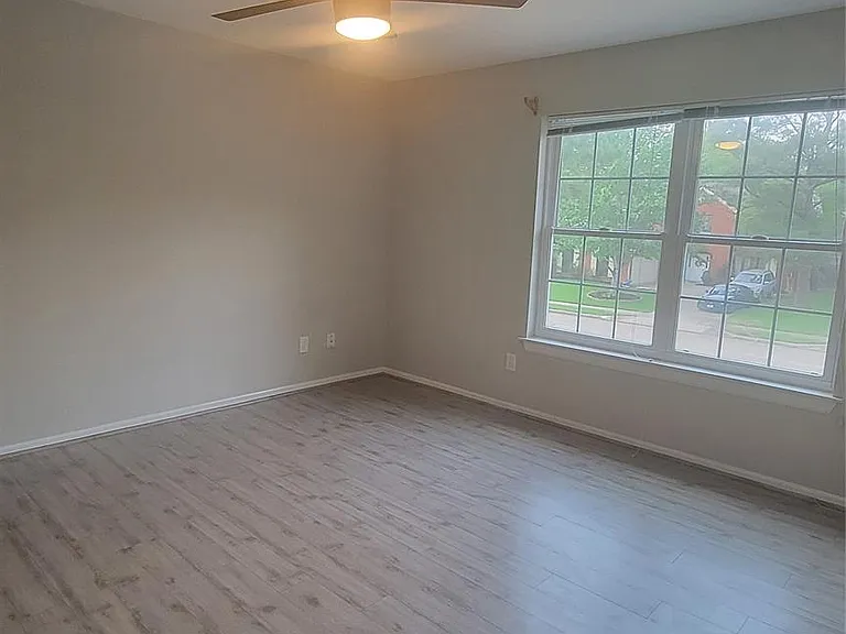 16911 Elmwood Glen Ct — Photo 18
