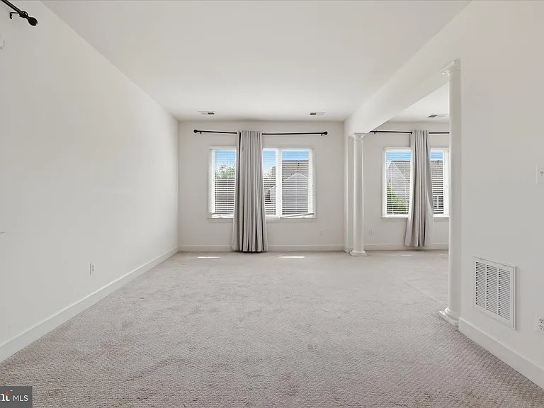 23059 Bronstein Ln — Photo 30