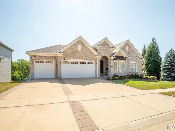 205 Harbor Vw, Fenton, MO 63026