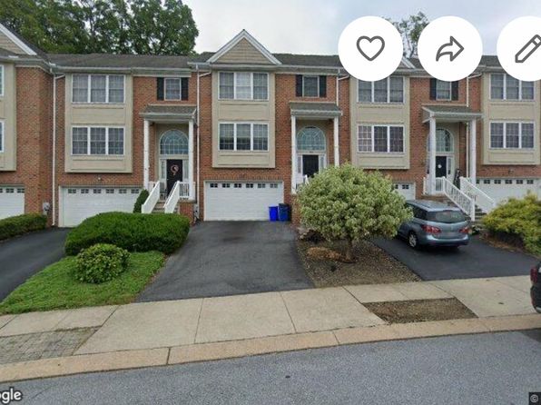 446 Hillside Dr