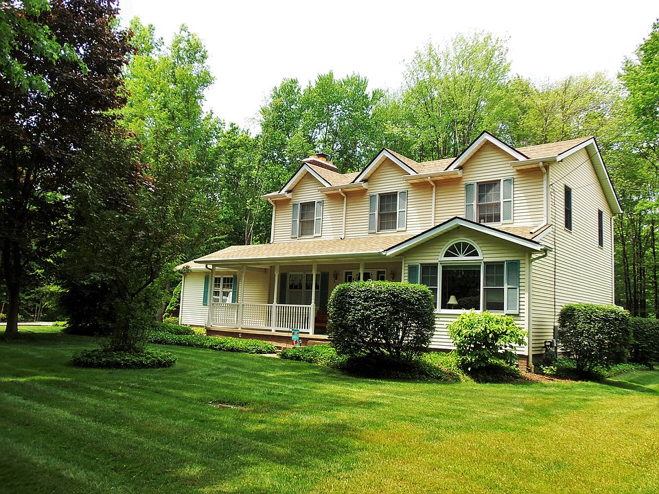 1st image of 241 Woodridge Dr
