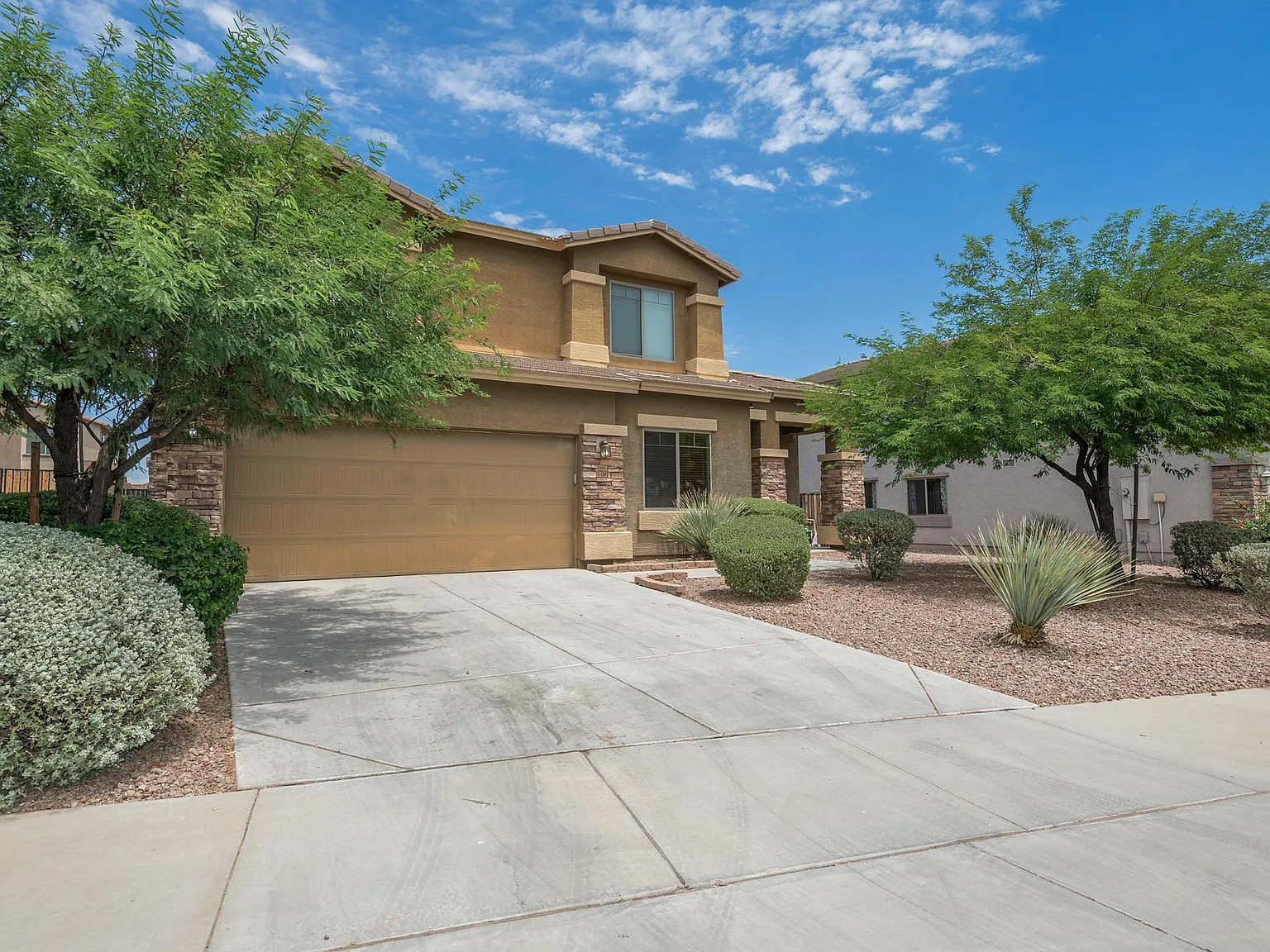 5 bed, 3110 sqft, $2,700 — Photo 2