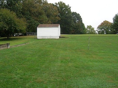3rd image of 120 Triple Oak Cir