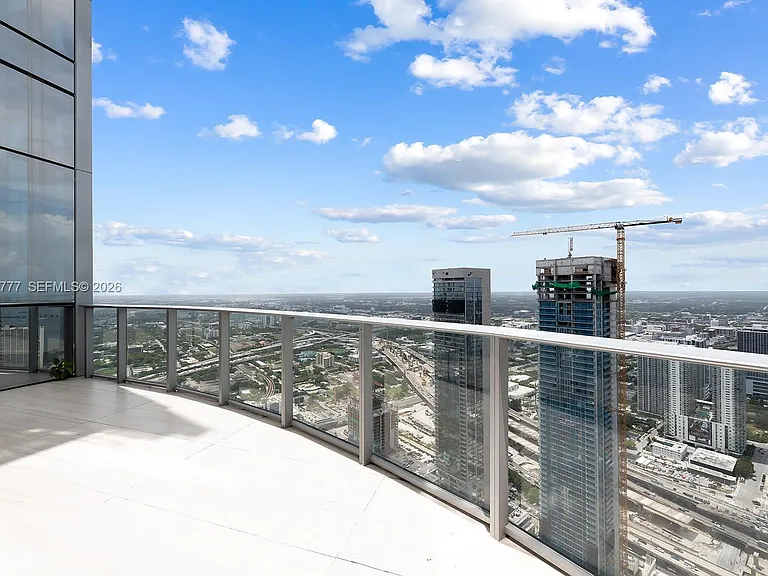 851 NE 1st Ave #Penthouse 5700 — Photo 16