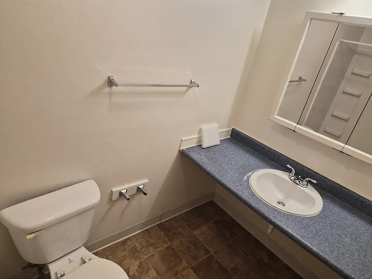 1001 Vincent Ct #1001 — Photo 4