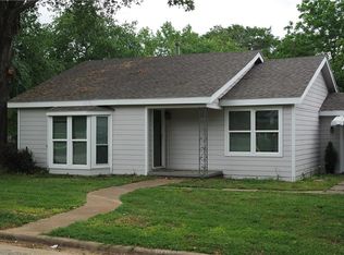 515 Perkins St, Franklin, TX 77856