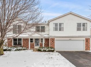 1442 Woodscreek Cir, Crystal Lake, IL 60014