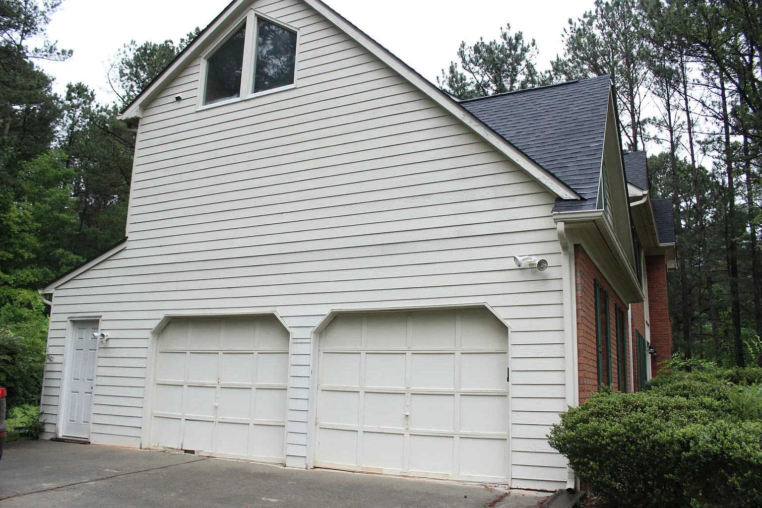 2308 Fairwood Cir photo 1