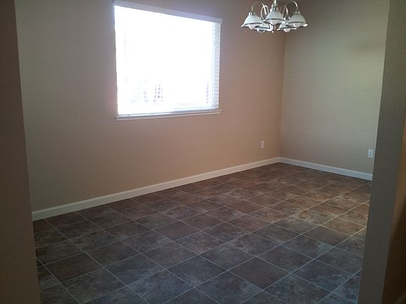 4th image of 2537 Waudman Ave