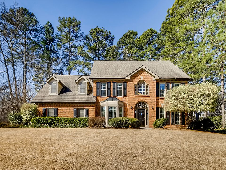 1st image of 1304 Oakshyre Pl