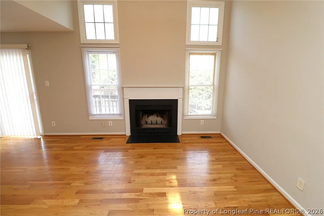 3 bed, 2.5 bath, $1,995 — Photo 4