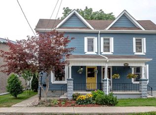 286 Hatt St, Hamilton, ON L9H 2H3